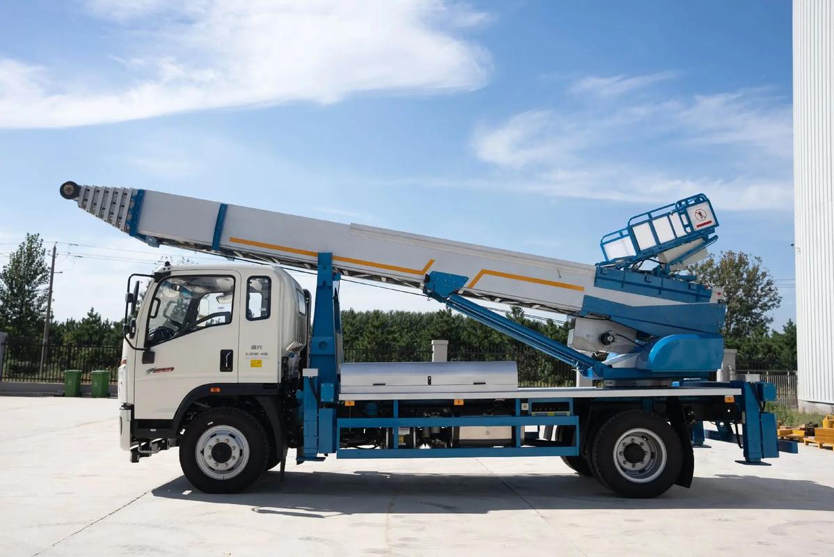 隆昌云梯上料车租赁费用