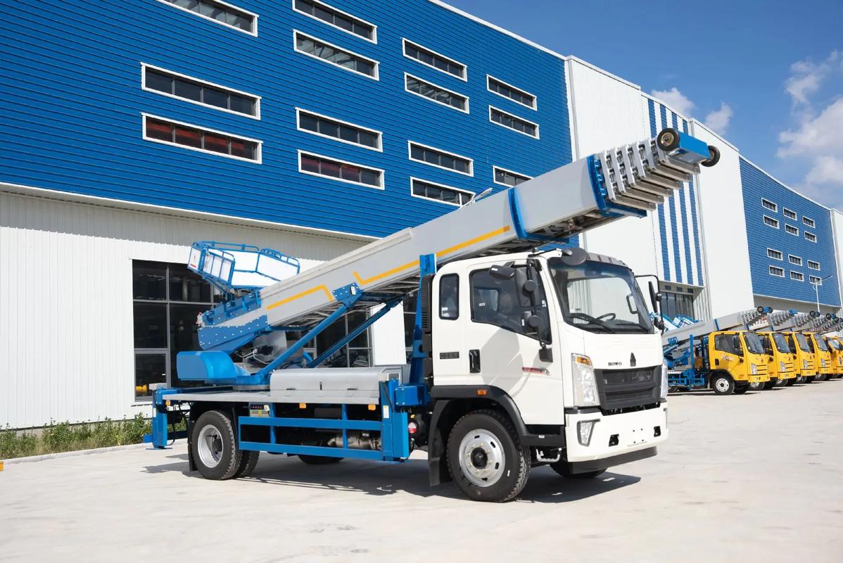 隆昌出租云梯车高空作业车 建筑垃圾搬运