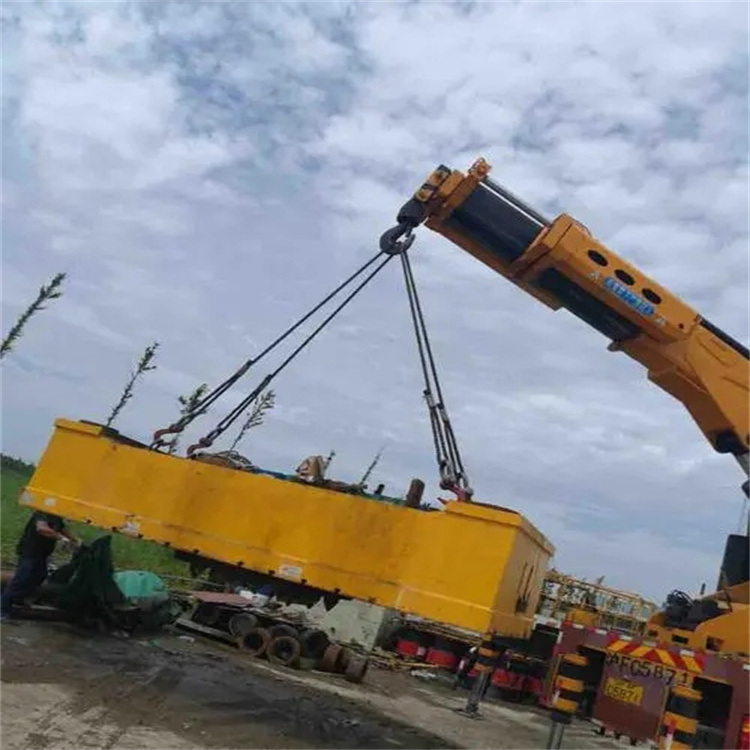 隆昌随车吊吊集装箱怎么吊